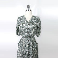 Vintage 40s Green Pinstripe Starburst Rayon Day Dress XL