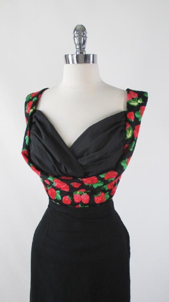 Lindy Bop 50's Look Dorelia Red Berry Top Plus 22 4XL - Bombshell Bettys Vintage