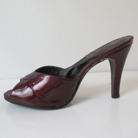 Vintage 70's Red Burgundy Patent Leather Springolator Heels Shoes 8