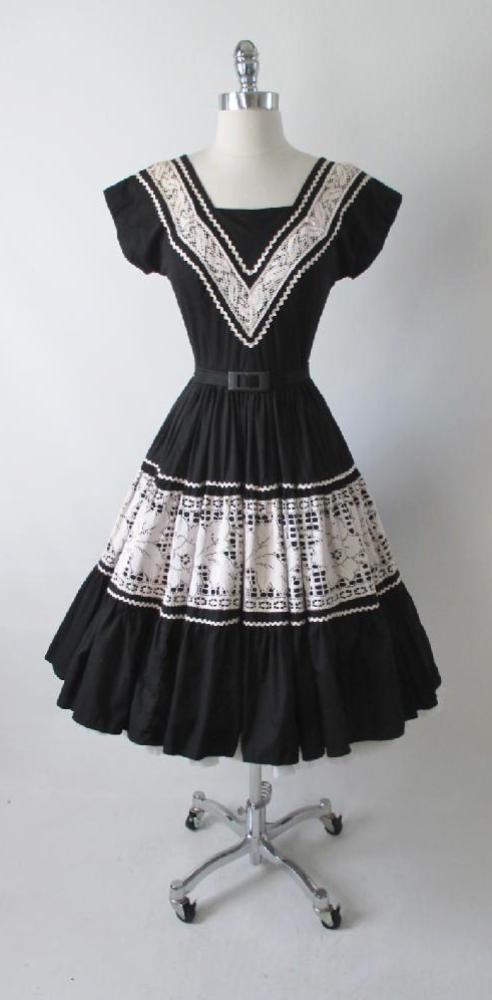 • Vintage 50's Two Smart Girls Miami Black Lace Full Skirt Patio Dress XS - Bombshell Bettys Vintage