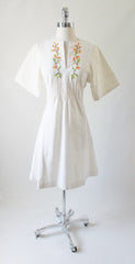 • Vintage 70's Embroidered Flowers Pintuck Pleated Tunic Dress M - Bombshell Bettys Vintage
