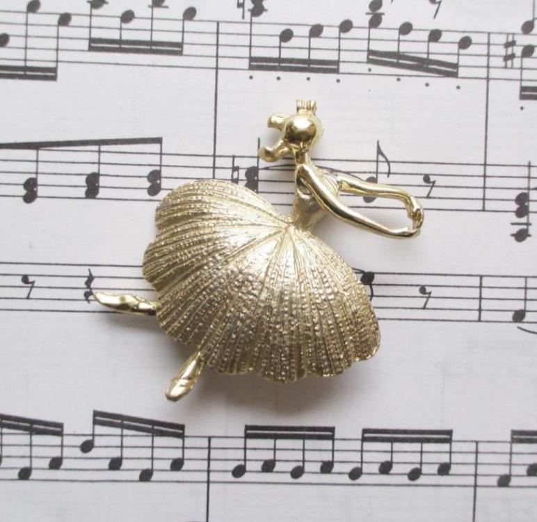 Vintage Ballerina Gold Brooch Pin - Bombshell Bettys Vintage