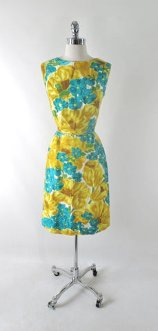 Vintage 60s Classic Floral Malia Hawaiian Sheath Dress M