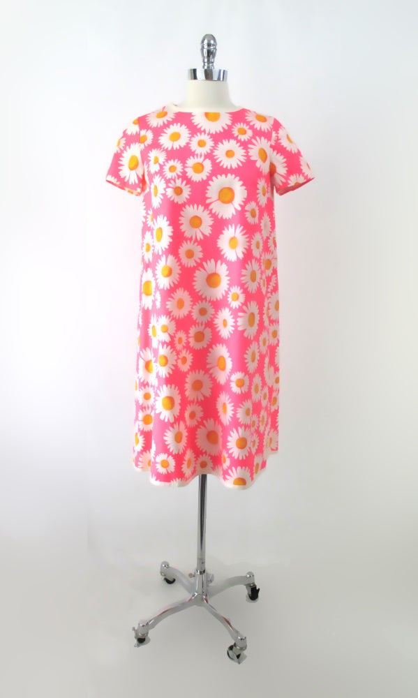 Vintage 60s Wrap-Arounder Pink Daisy MOD Dress M