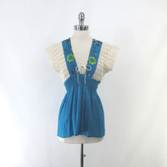 • Vintage Crochet & Embroidered Peasant Top Blouse S