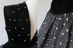 • Vintage 50's Black Velvet Pearl & Flocked Starburst Party Dress M - Bombshell Bettys Vintage