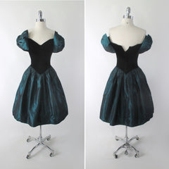 Vintage 80s Gunne Sax Off-The-Shoulder Full Skirt Party Dress XS - Bombshell Bettys Vintage
