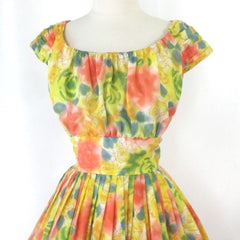 vintage 50s 60s full skirt roses yellow special occasion party summer fit flare dress bodice close up