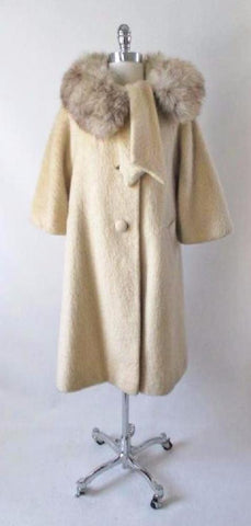• Vintage 50's Cream Ivory Fox Fur Lilli Ann Mohair Swing Coat Jacket