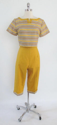 • Vintage 50's 60's Beatnik Crop Top Clam Digger Capri Pants Set