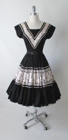 • Vintage 50's Two Smart Girls Miami Black Lace Full Skirt Patio Dress XS