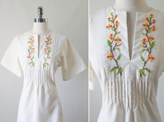 • Vintage 70's Embroidered Flowers Pintuck Pleated Tunic Dress M - Bombshell Bettys Vintage