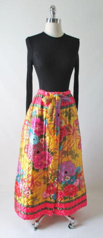 • Vintage 70's Quilted Ornate Flower Scarf Print Full Length Maxi Skirt M/L