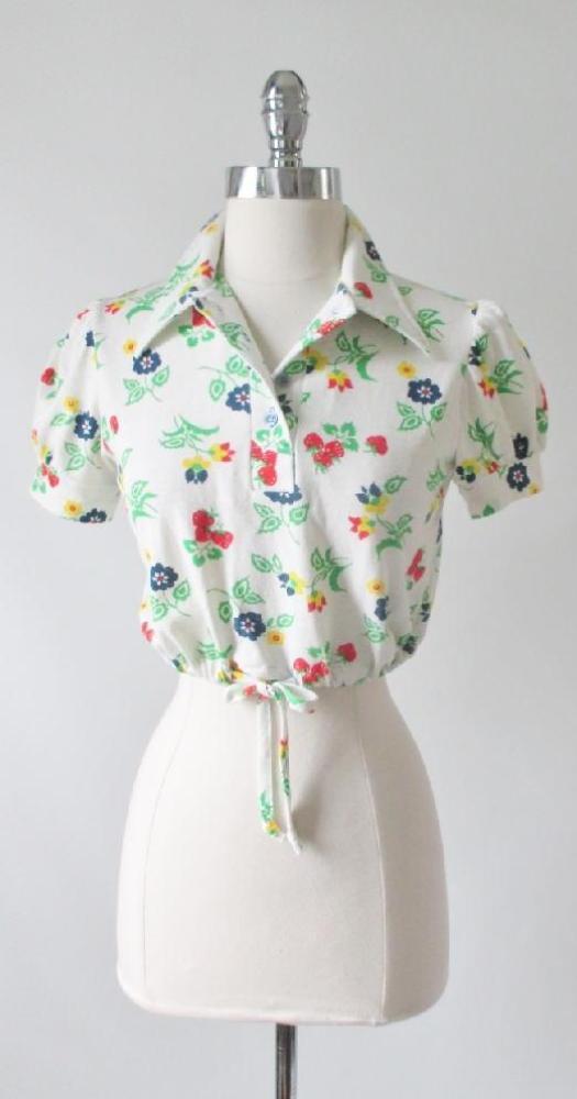 • Vintage 70's  Puff Sleeve Strawberry Blouse Top S - Bombshell Bettys Vintage