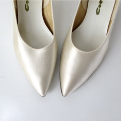 Vintage 80s Ivory White Satin Dyable Wedding Party Kitten Heels / Shoes 8