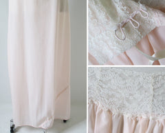 Vintage 40's 50's Peach & Lace Peignoir Robe Night Gown Set XS / S - Bombshell Bettys Vintage
