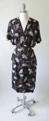 • Vintage 40's Black Pink Houses & Hats Novelty Print Rayon Day Dress L / XL - Bombshell Bettys Vintage