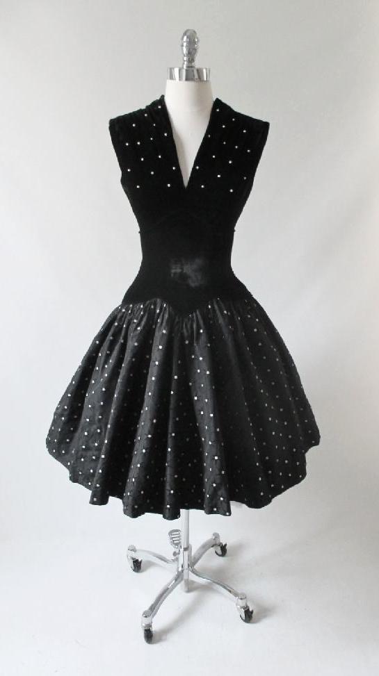 • Vintage 50's Black Velvet Pearl & Flocked Starburst Party Dress M - Bombshell Bettys Vintage