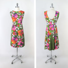 Vintage 60s Vibrant Floral Watteau Pleat Barkcloth Shift Dress XL
